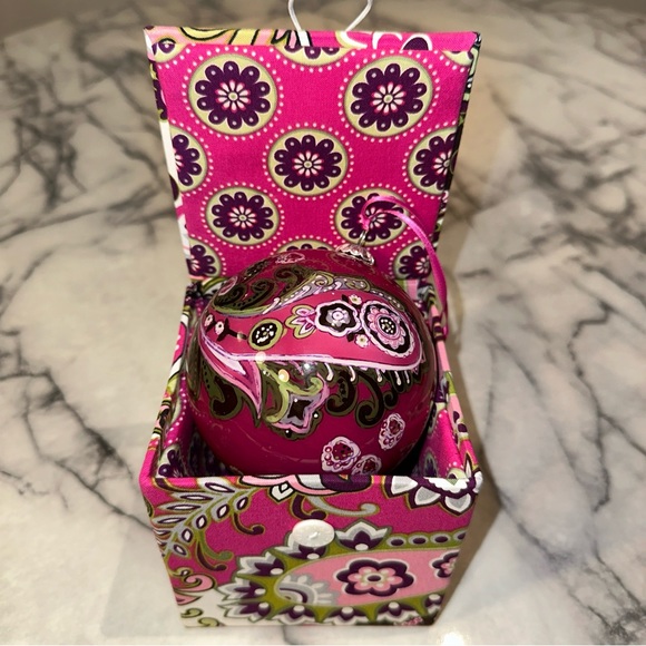 Vera Bradley Holiday New 20 Vera Bradley Very Berry Paisley Retired